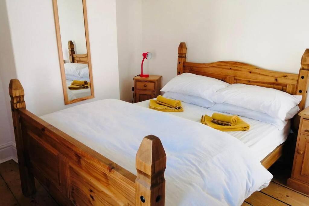 Vila 200 Year Old Large Townhouse With Sea Views Scarborough Exteriér fotografie